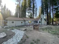 New AC Installed:  3 Bedroom Home with Golf Course View , Dogs OK Hotels in Plumas Eureka