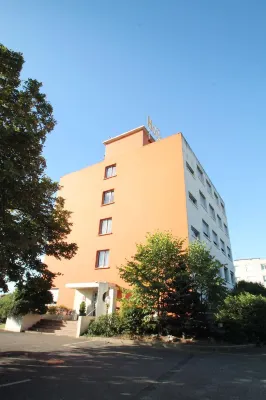 Adonis Lyon Est Hôtel Artys