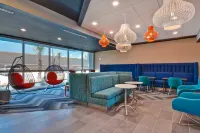 Tru by Hilton Fort Walton Beach - parking
