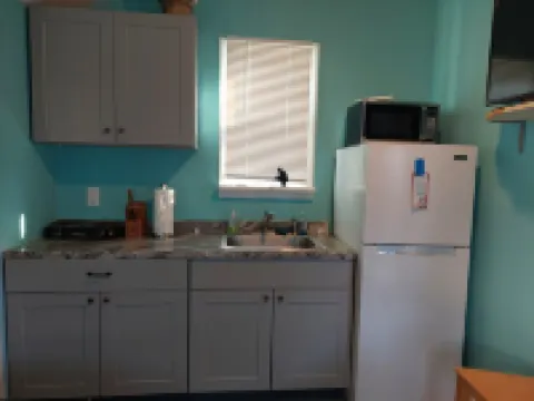 Newly renovated studio bungalow six minutes walking distance from the DE Bay Hotels in Villas