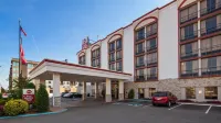 Best Western Plus Music Row Hotels near Chet Atkins Statue