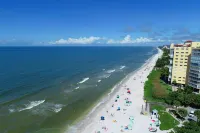 Couples Hideaway | Close to Everything | Short Walk to Beach