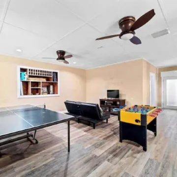 Yuba City 3 bedrooms 4 beds 2 ba Spacious Game Room Games Playground Trampoline Отели в г. Саттер