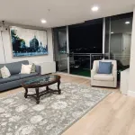 Charming Penthouse of 2-bedroom apartment in Towson with AC, fitness room, WiFi