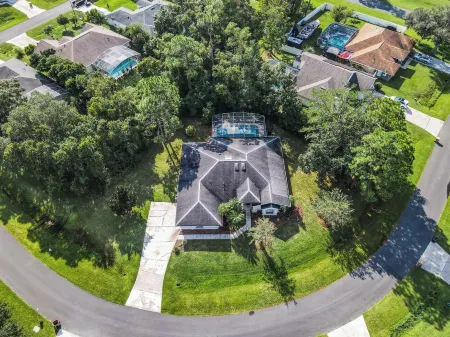 ALWAYS FREE POOL HEAT - 2 KINGS, Games room! 5 smart TV’s - S/Steel appliances Отели рядом с достопримечательностью «Publix Super Market at Village Shops at Bellalago»