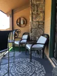 NEW! Beautifully remodeled Retreat w/pools Rocky Mountain National Park