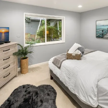 The Cottage at Lake Sammamish, Generator, Dog Friendly, Lake Access