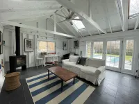 East Hampton Village Getaway - right off Main Street
