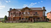 7 Springs - Luxury Southwind Townhome Ski-in Ski out off the back deck!
