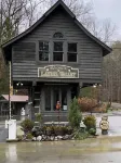McDaniels Misty Blue ~ A Cozy & Quaint Cabin w/Exceptional Smoky  Mountain Views