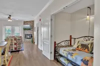 Stay Near the Strip, One Minute Off Parkway with Sensational Views.