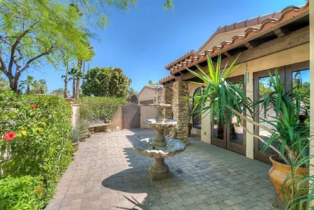 Wonderful Palm Desert Location next to El Paseo Shopping and Dining District