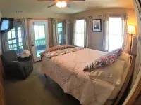 Tranquil Coastal Waterfront- Saltwater Pool/125' Private Dock/Outstanding Sunset