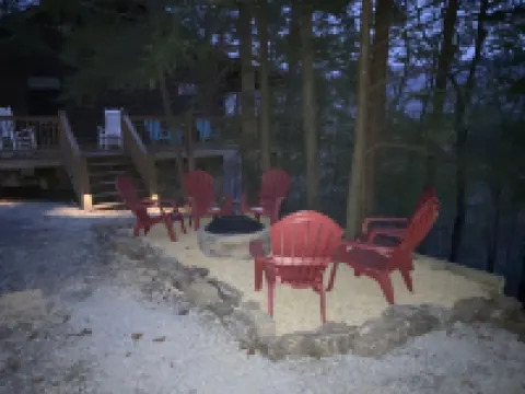 Great Mountain Views, Family Friendly, Hot tub, 5 miles to Downtown Blue Ridge