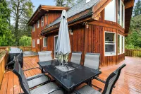 Private Mt Baker View, Hot tub, WIFI sleeps 12