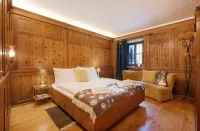 Large chalet apartment near Kronplatz for up to 7 people with sauna