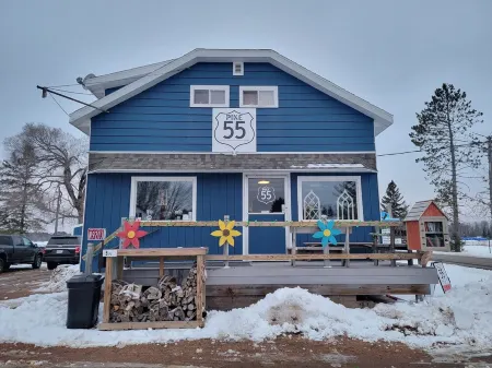 In the Heart of the Northwoods Отели в г. Пикерел