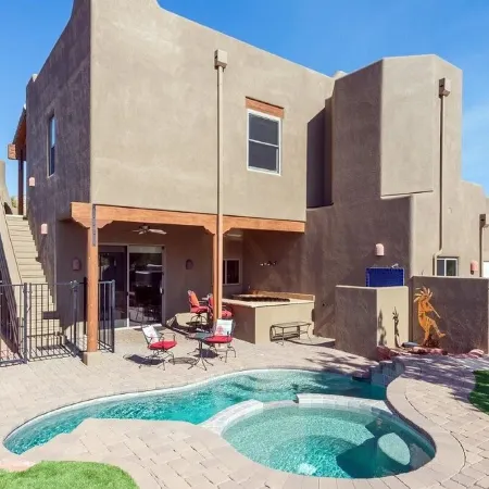 Awe-inspiring setting, private heated pool/spa, just close enough to the action