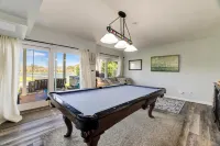 Lake Front Home w/ Hot Tub, Fire pit, yard, walk to Wisp Resort,Tubing Hill View
