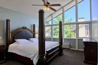 Newly Renovated 4BR / 4BA Pet-Friendly, Best Walking Location At Boyne Mountain