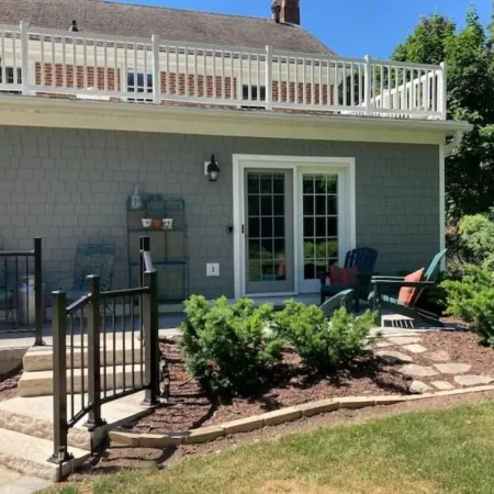Walking Distance to Downtown and Waterfront - Cozy Studio Apartment