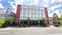 CaraniHotelYogyakarta Hotels in Terban