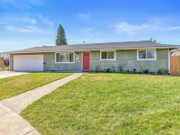 Beautiful & Comfortable Home in Central Point Hotels in Central Point