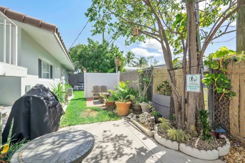 Stylish Poolside 2-Bed, 2-Bath Unit with Private Yard at Pompano Beach Pointe