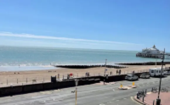 "The Parlour" Seafront Apartment