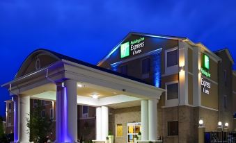 Holiday Inn Express & Suites Sikeston