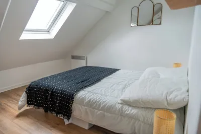 Bleu Bonheur, Appartement Cosy au Coeur de la Baie Các khách sạn gần Eglise Saint-Martin