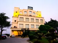Hotel Majestic Grand Hotels in Sapror