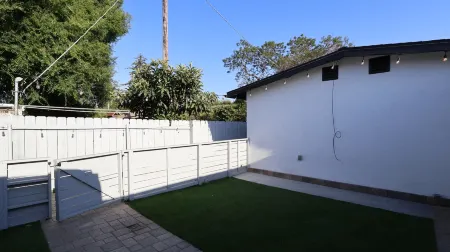 Cozy Living Area and Modern Kitchen - Charming Family Haven