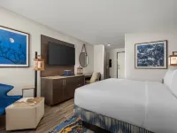 Hotel Westport Kansas City, Tapestry Collection by Hilton Hotels near Redemptorist Catholic Church
