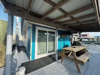 Ana's Houseboat Located In Venice Marina SLEEPS 10