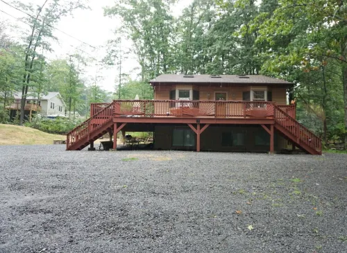 Cozy Home Close to Lake, Hiking Trails