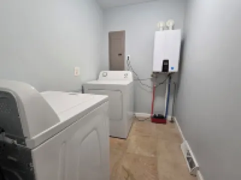 Beautiful Bray Cottage on the Vineyard Hotels in West Cape May