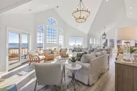 8Br Oceanfront in Obx with Heated Pool & Hot Tub!