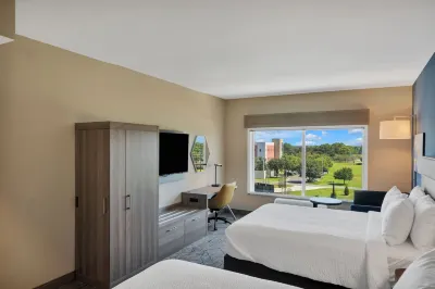Holiday Inn Express & Suites Fort Walton Beach - Eglin Area Hotels near Baker Mercantile