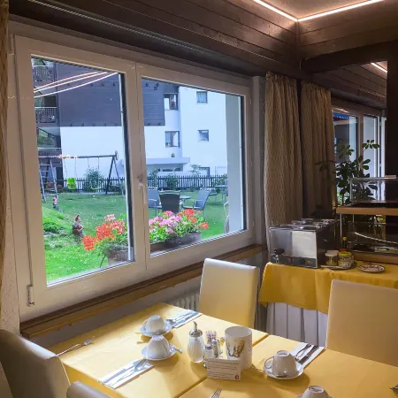 Hotel Adonis