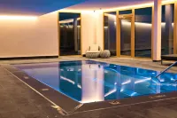 Viu Hotel Villars - Pools