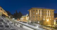 Villaggio Narrante - le Case dei Conti Mirafiore Các khách sạn ở Serralunga d'Alba