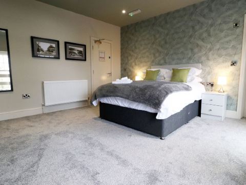 โรงแรมเดอะ บริดจ์