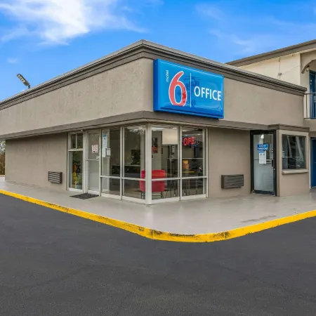 Motel 6 Tupelo, MS - Downtown