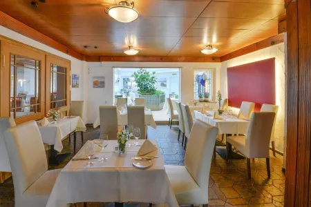 Mayers Waldhorn - Zwischen Reutlingen Und Tübingen Отели в г. Эшинген