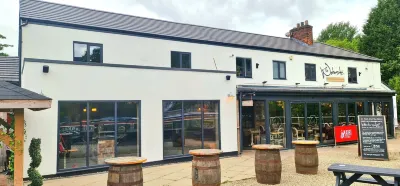 The Waterside Bar, Rooms & Restaurant Hotels in 