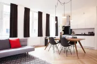 The Duke Boutique Apartments Hotel in zona Jheronimus Academy of Data Science