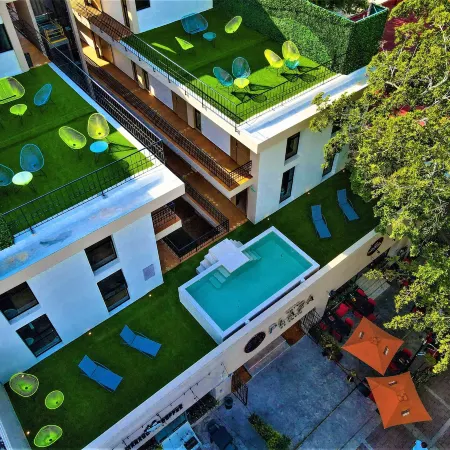 Hotel Plaza by Kavia