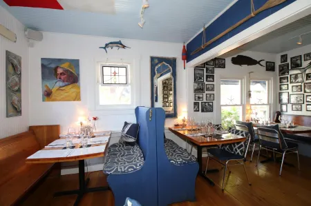 Ami Gulf Lookout-Views of the Gulf from Every Room-Rooftop Terrace Отели рядом с достопримечательностью «Cortez Beach»