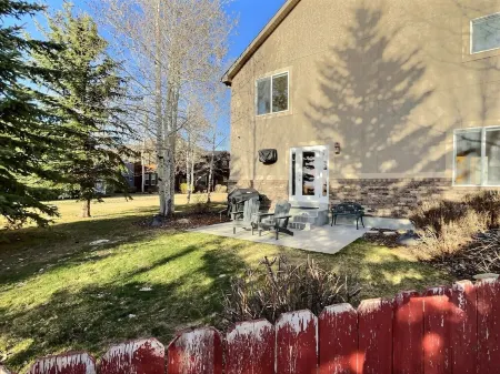 Spacious Modern Corner Home in Driggs, Minutes to Targhee Ski Resort + GameRoom!